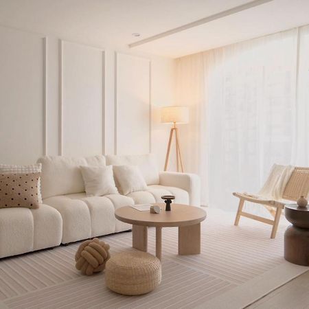 Sun Wonderland Apartment - Near The Bund Shanghai Bagian luar foto